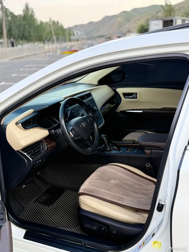 Toyota Avalon 2015 · 2.5 AT