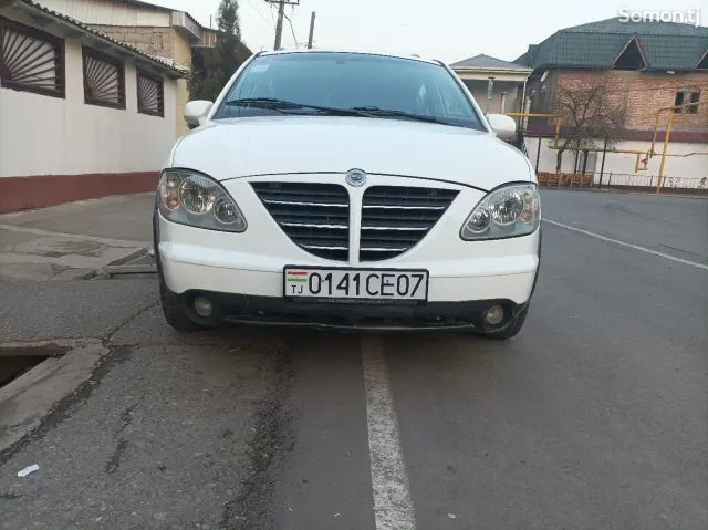 Ssang Yong Rodius 2008 · AT