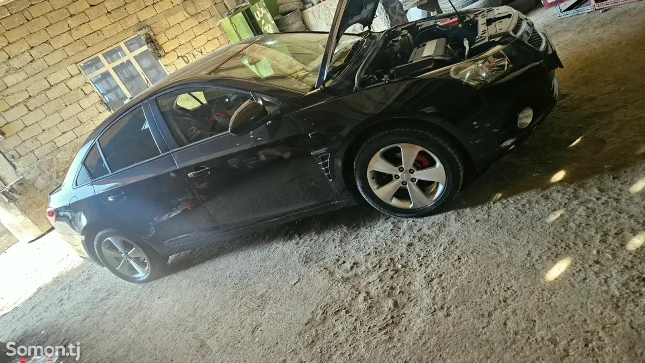 Chevrolet Cruze 2011 · 1.8 AT