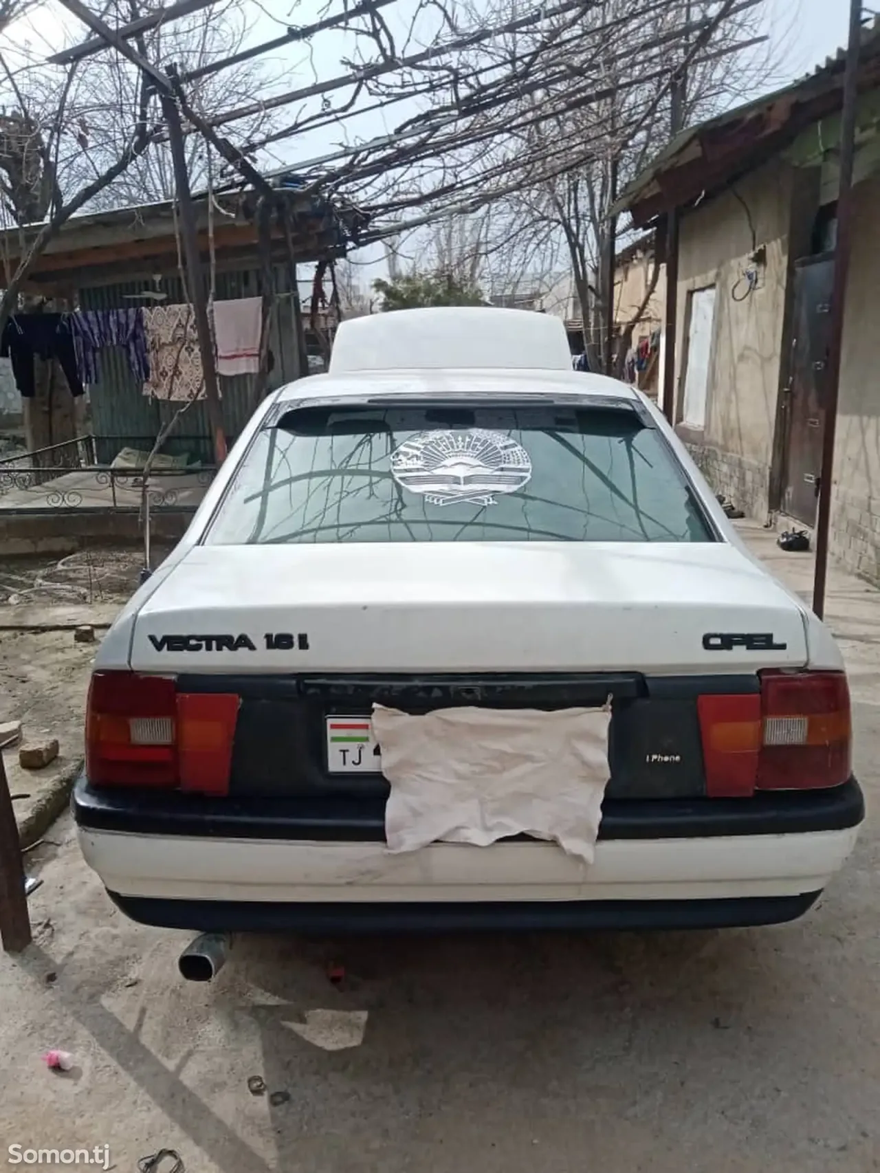 Opel Vectra A 1991 · 1.6 MT
