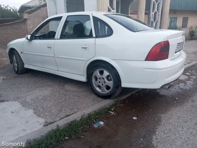 Opel Vectra B 2000 · 1.8 AT