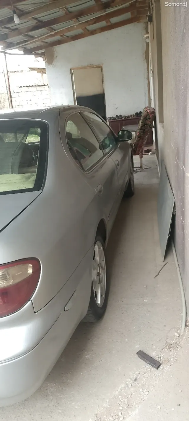 Infiniti I series 2005 · AT