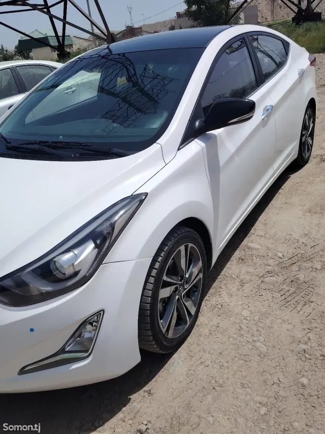 Hyundai Avante 2014 · 1.6 AT