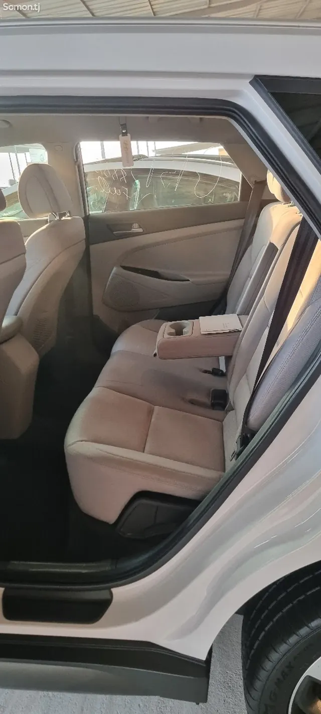 Hyundai Tucson 2017 · 1.6 AT