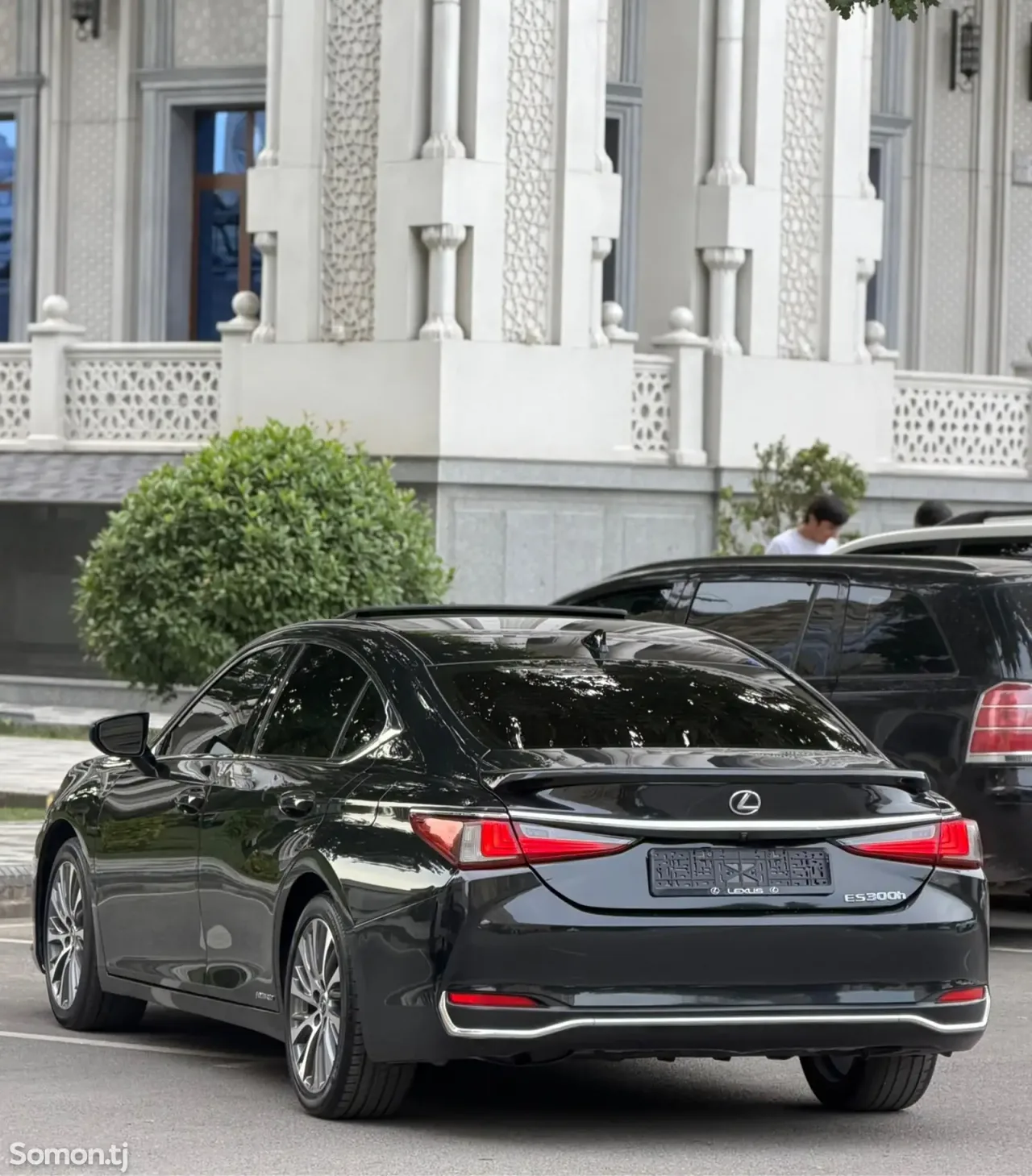 Lexus ES series 2019 · 3.0 AT