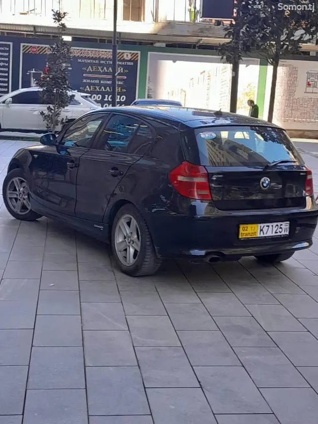 BMW 1 series 2010 · 2.0 MT
