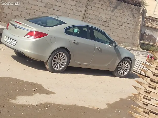 Opel Insignia 2011 · 2.4 AT