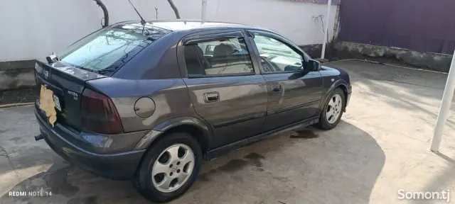 Opel Astra G 2000 · 1.6 MT