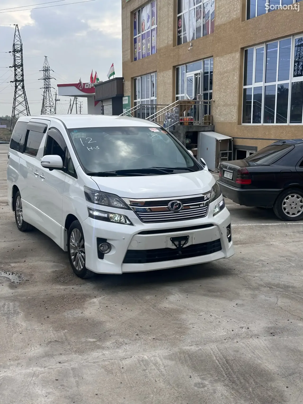 Toyota Vellfire 2014 · 2.4 AT