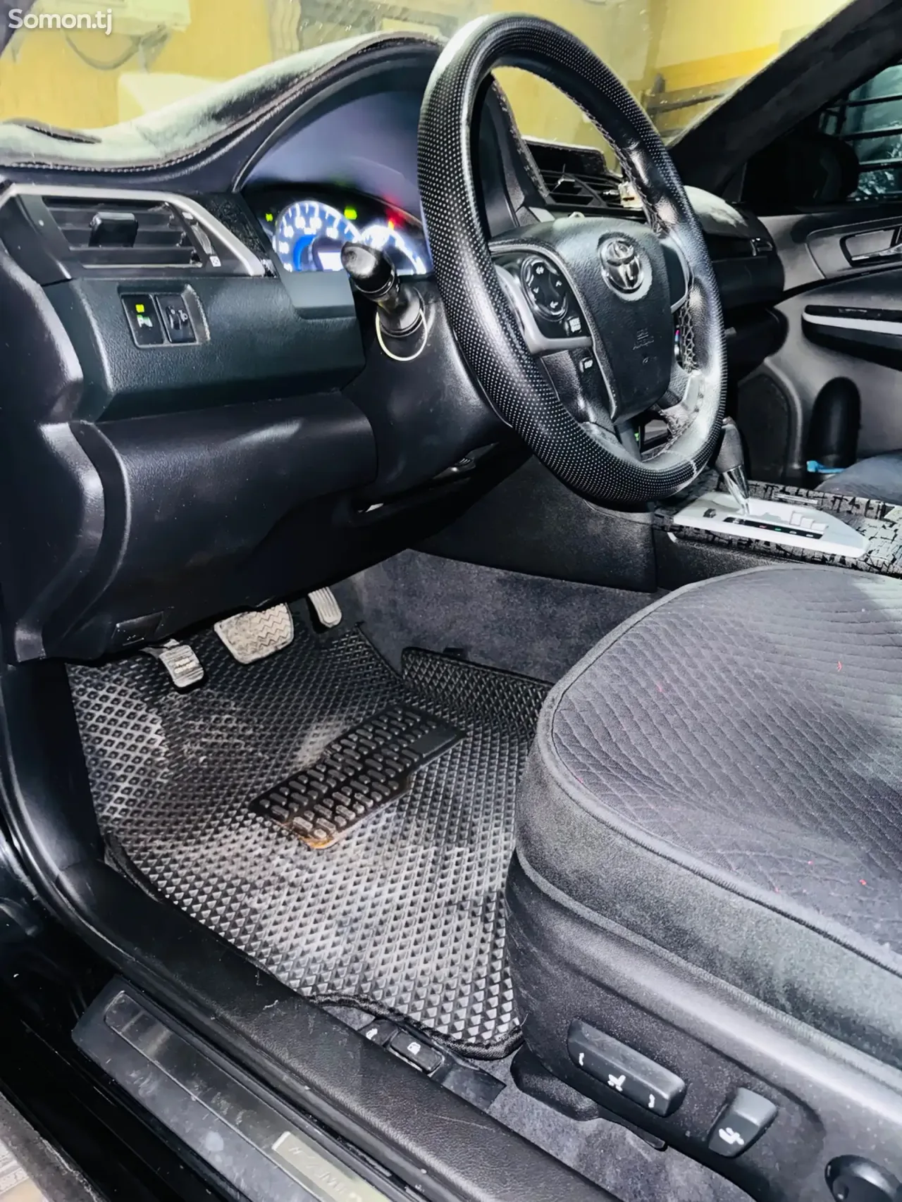 Toyota Camry 2014 · 2.5 AT