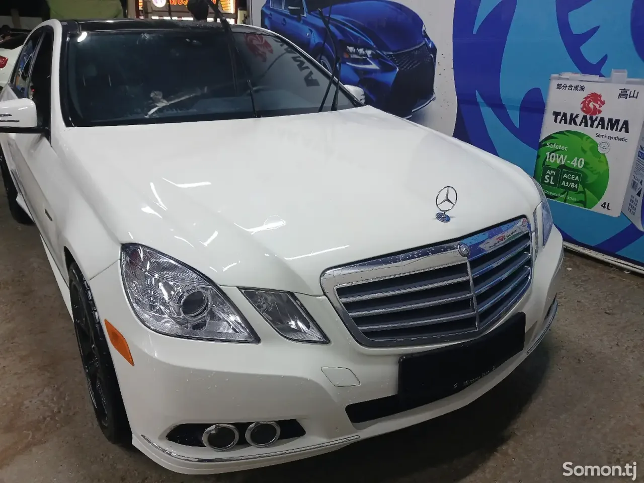 Mercedes-Benz E class 2011 · 3.5 AT