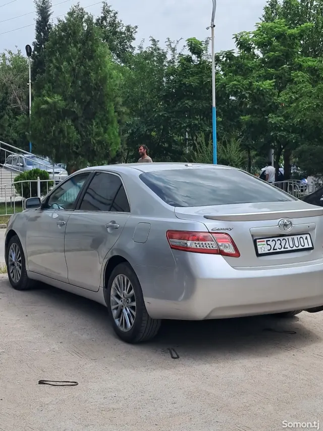 Toyota Camry 2011 · 2.5 AT