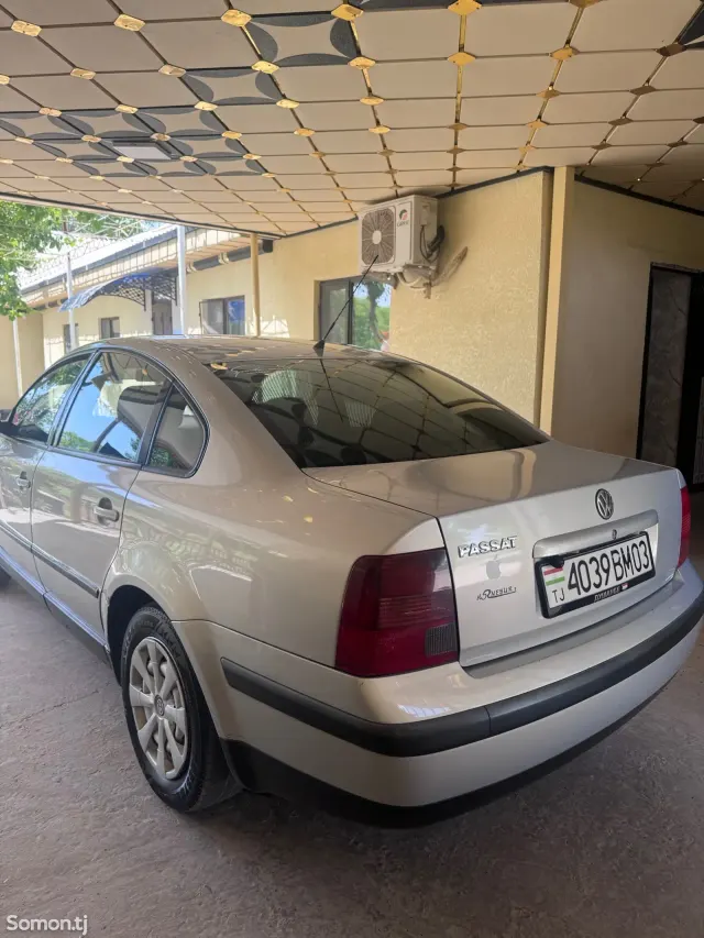 Volkswagen Passat 1997 · 1.6 MT