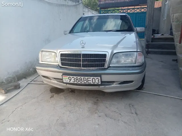 Mercedes-Benz C class 1995 · 1.8 MT