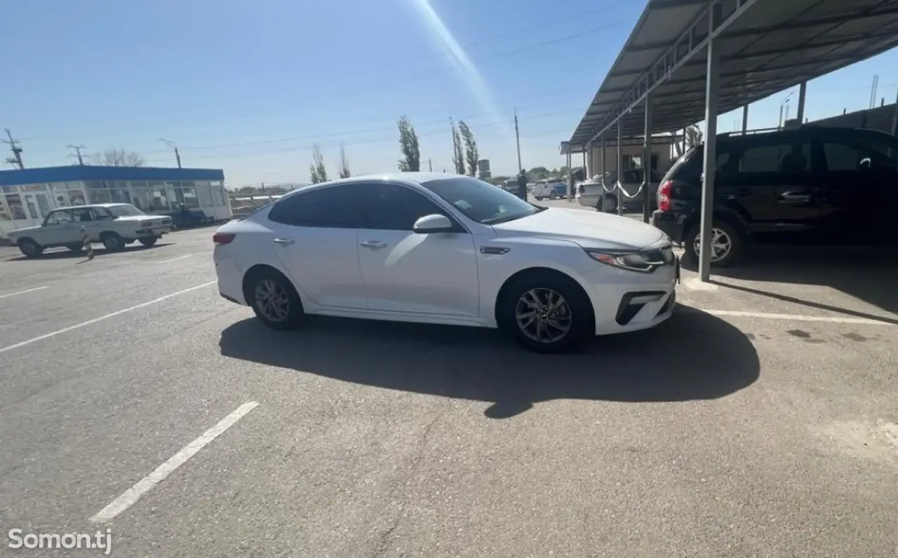 Kia Optima 2019 · 2.4 AT