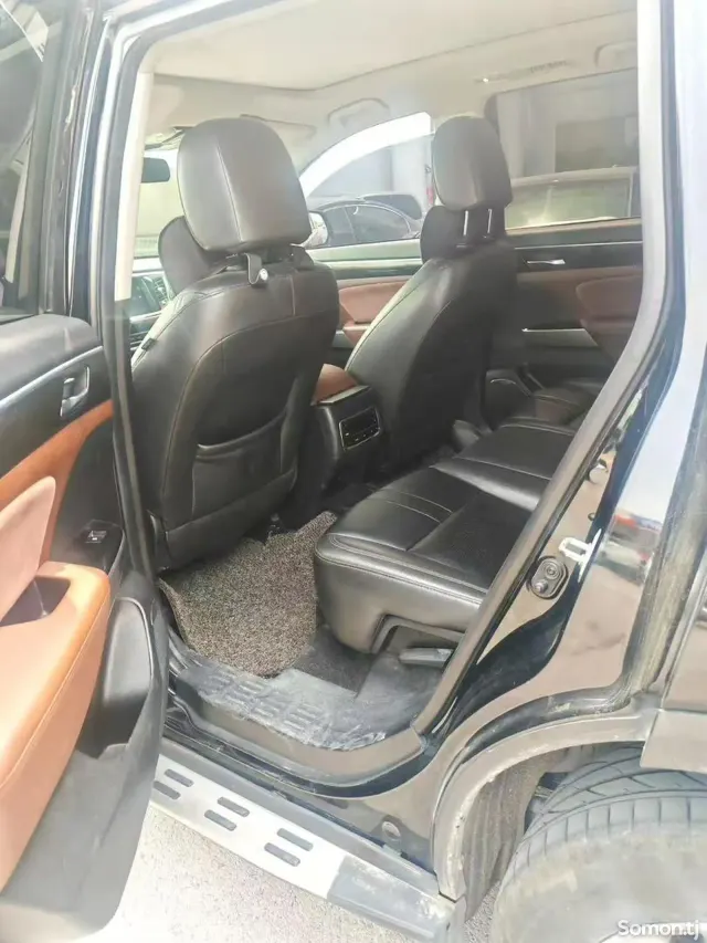 GAC Trumpchi GS8 2017 · 2.0 AT
