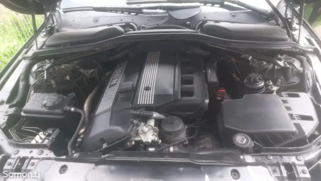 BMW 5 series 2004 · 2.4 MT