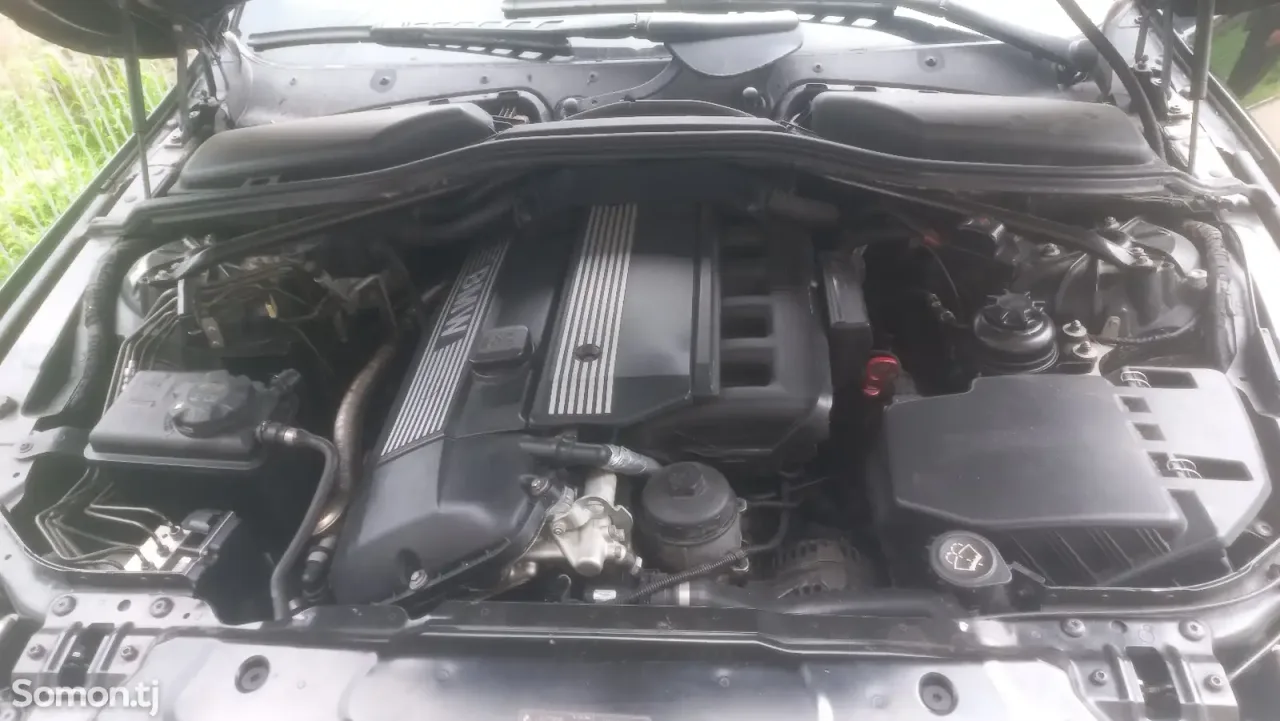 BMW 5 series 2004 · 2.4 MT