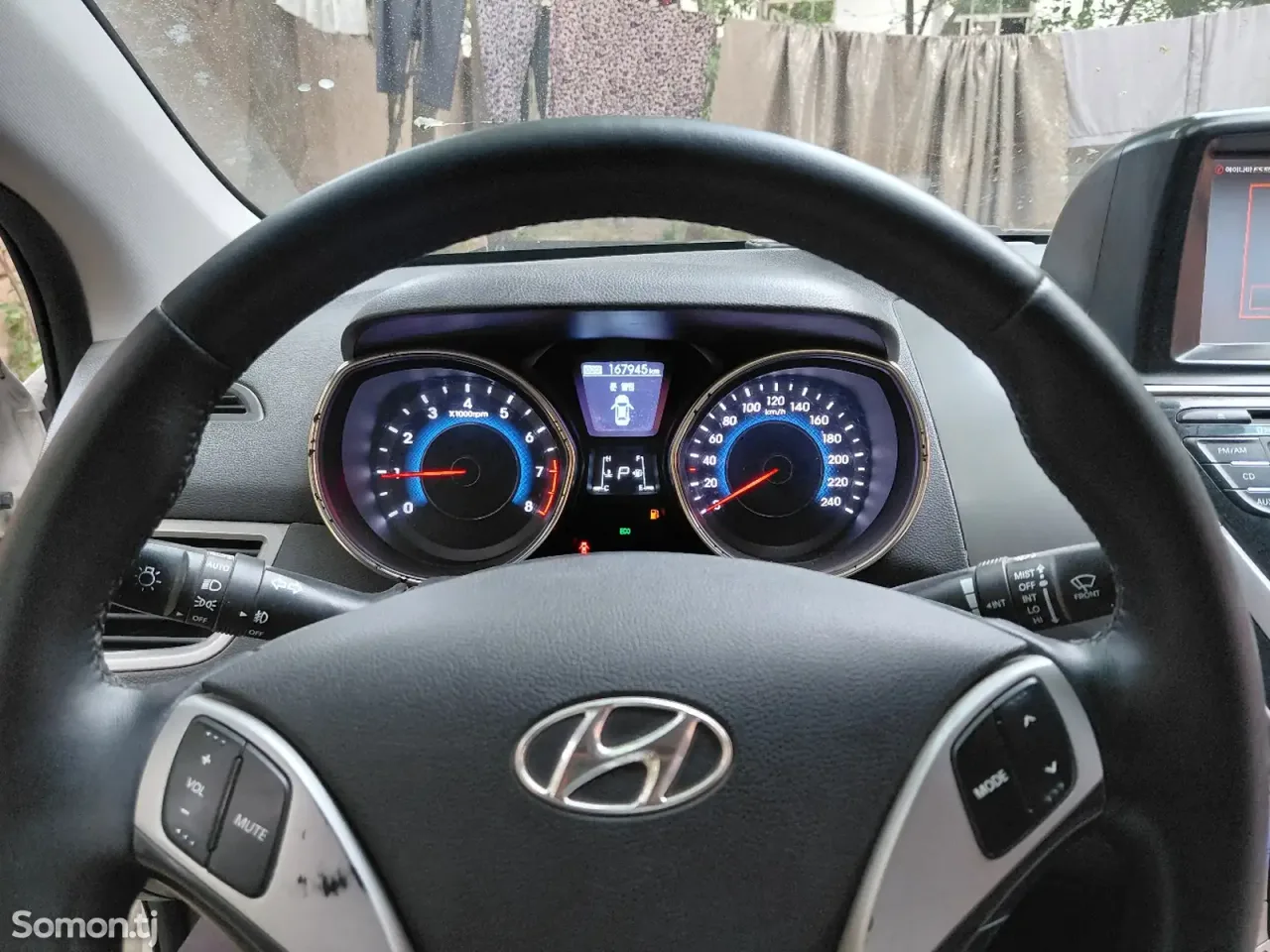Hyundai Avante 2013 · 1.6 AT