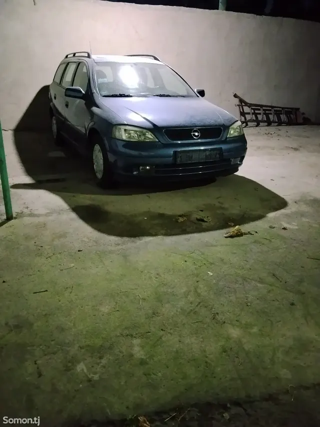 Opel Astra G 1998 · 1.6 MT