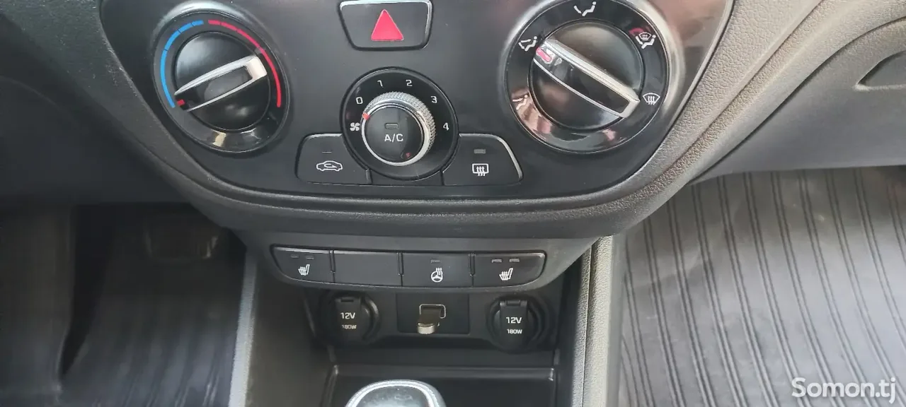 Hyundai Accent 2019 · 1.6 AT
