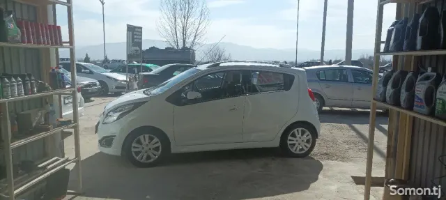 Chevrolet Spark 2014 · 1.2 AT
