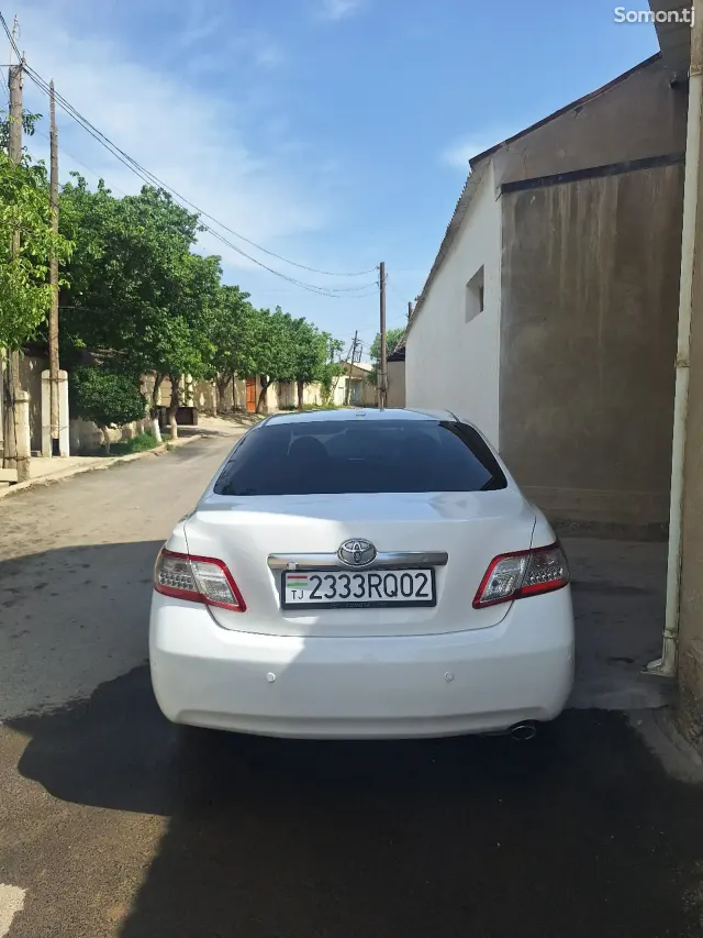 Toyota Camry 2010 · 2.4 AT