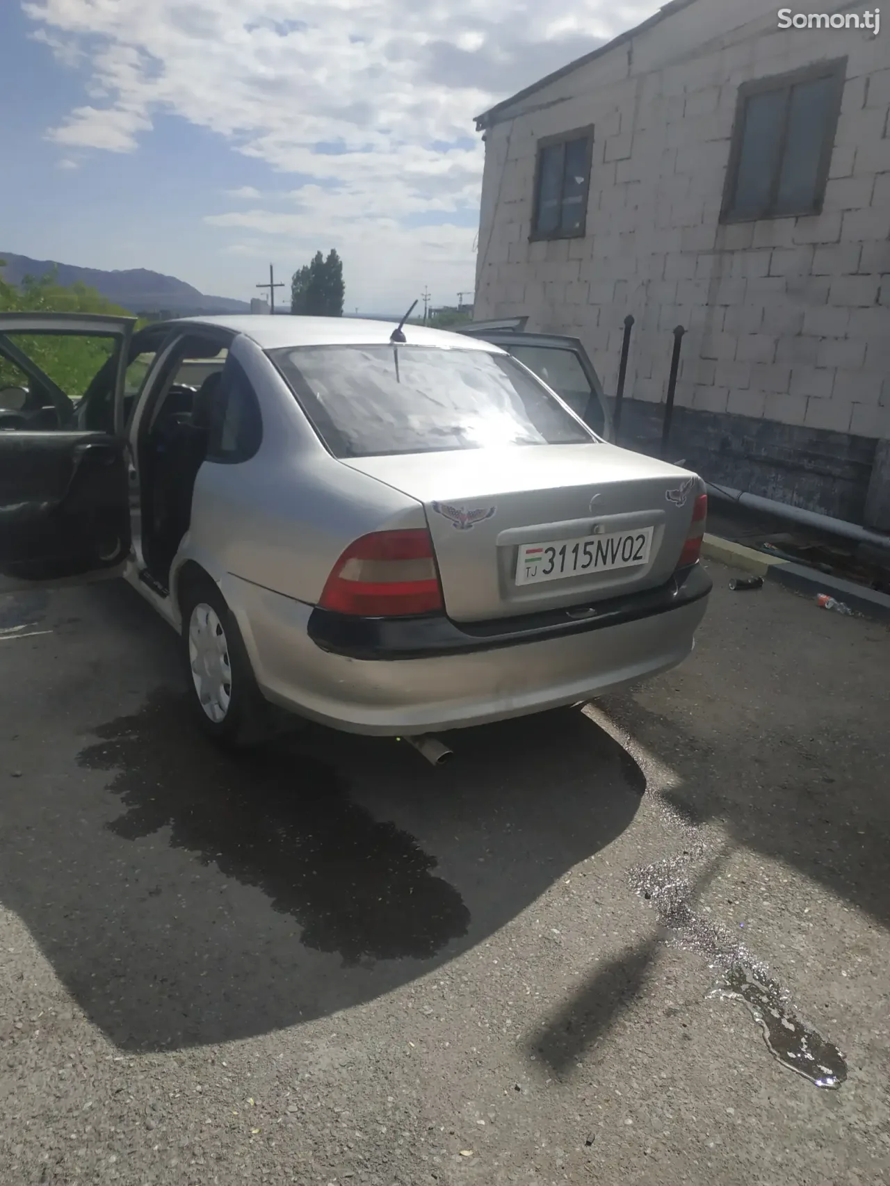 Opel Vectra B 1997 · 1.6 MT