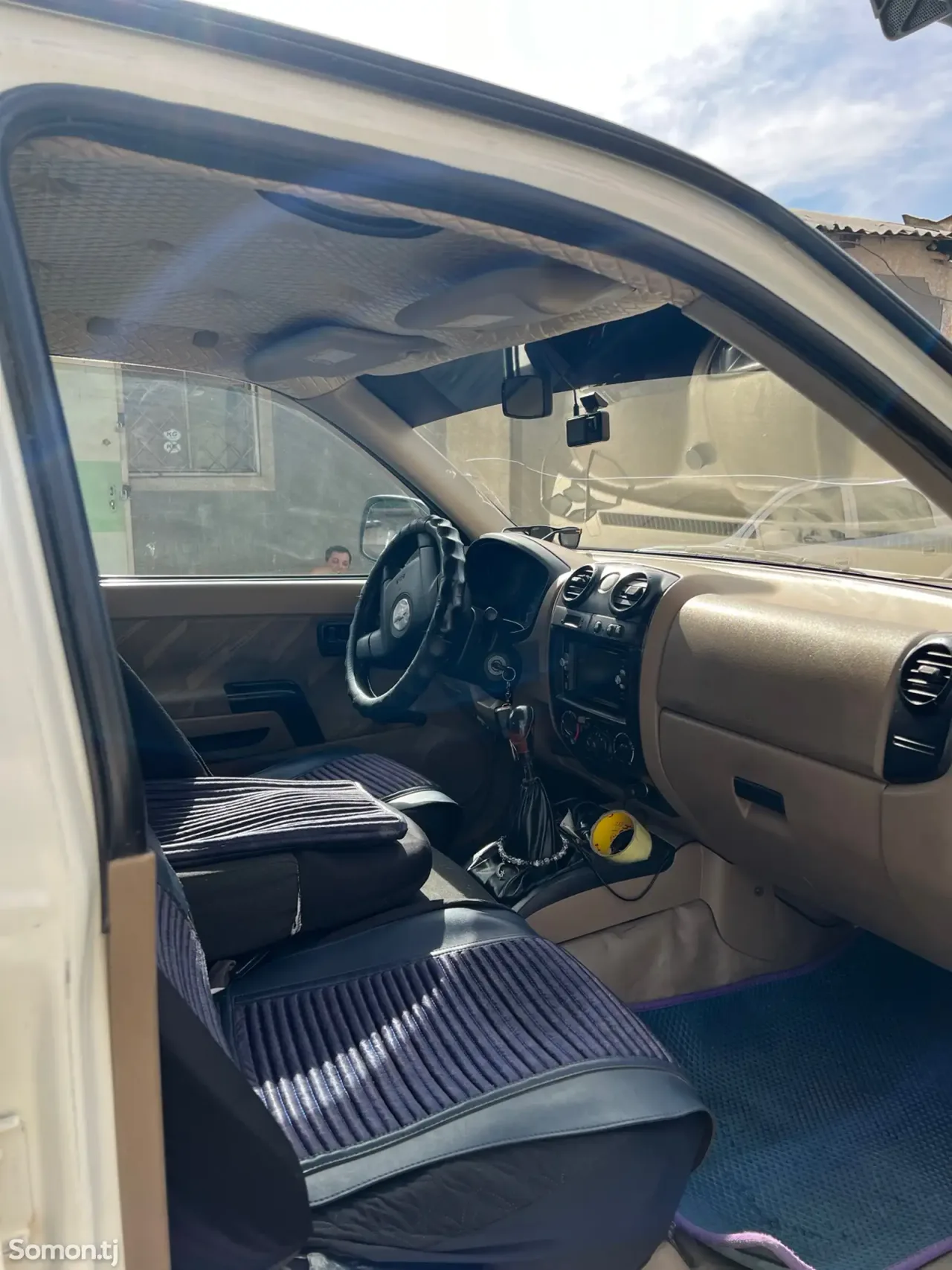 Chevrolet Colorado 2009 · 2.4 MT