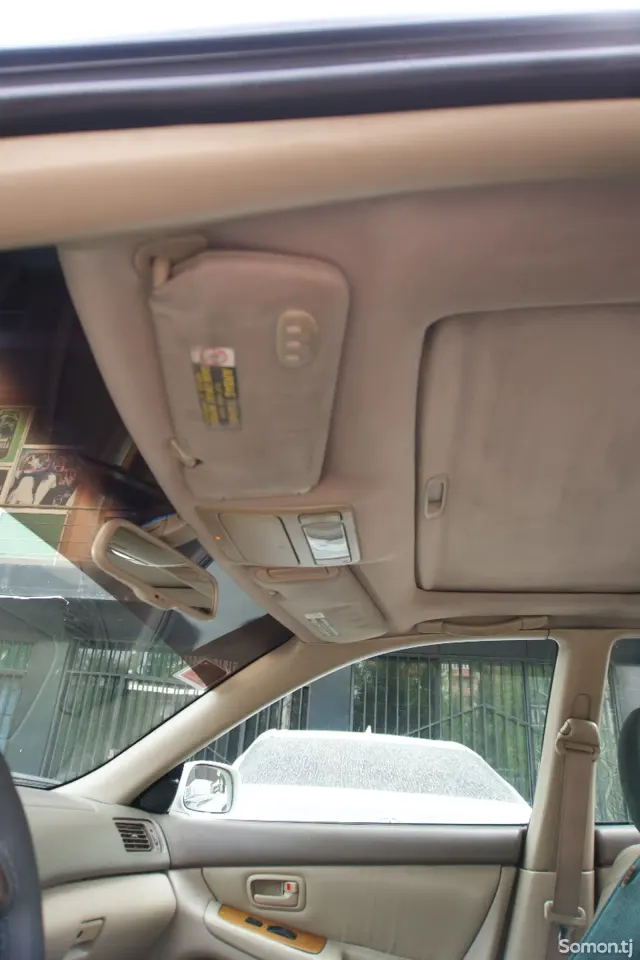 Lexus ES series 2000 · 3.0 AT