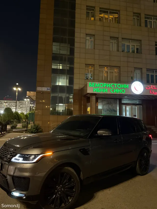 Land Rover Range Rover Sport 2018 · 3.0 AT