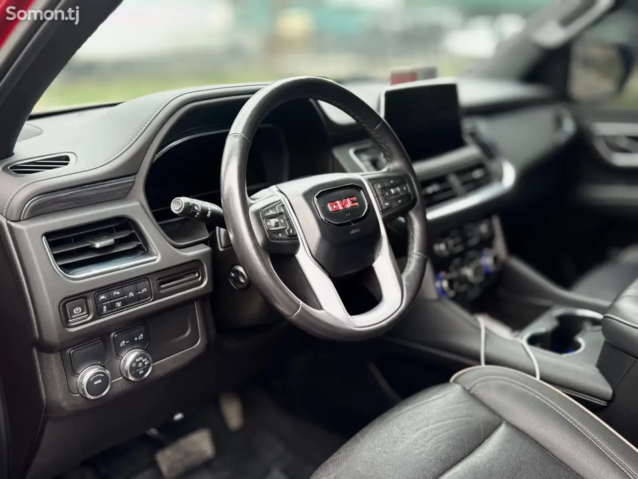 GMC Yukon 2022 · 6.2 AT