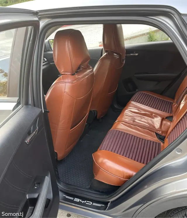 BYD E2 2022 · AT