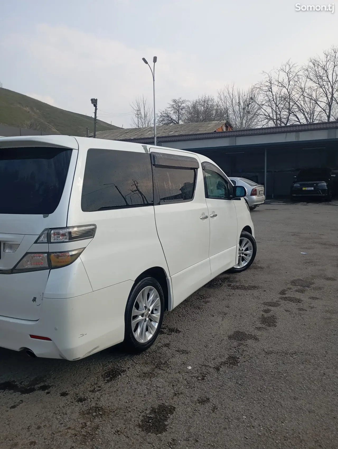 Toyota Vellfire 2014 · 2.4 AT