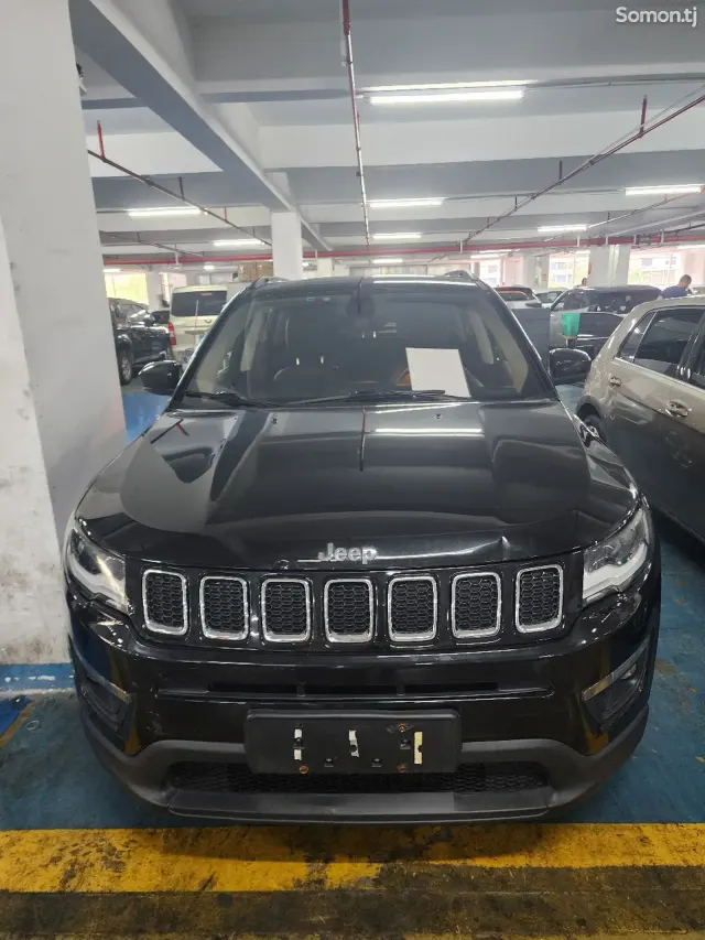 Jeep Grand Cherokee 2017 · 1.4 AT