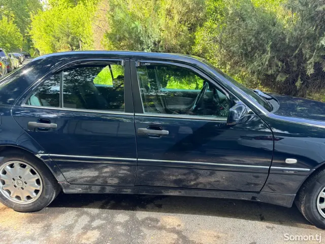 Mercedes-Benz C class 1996 · 2.0 MT