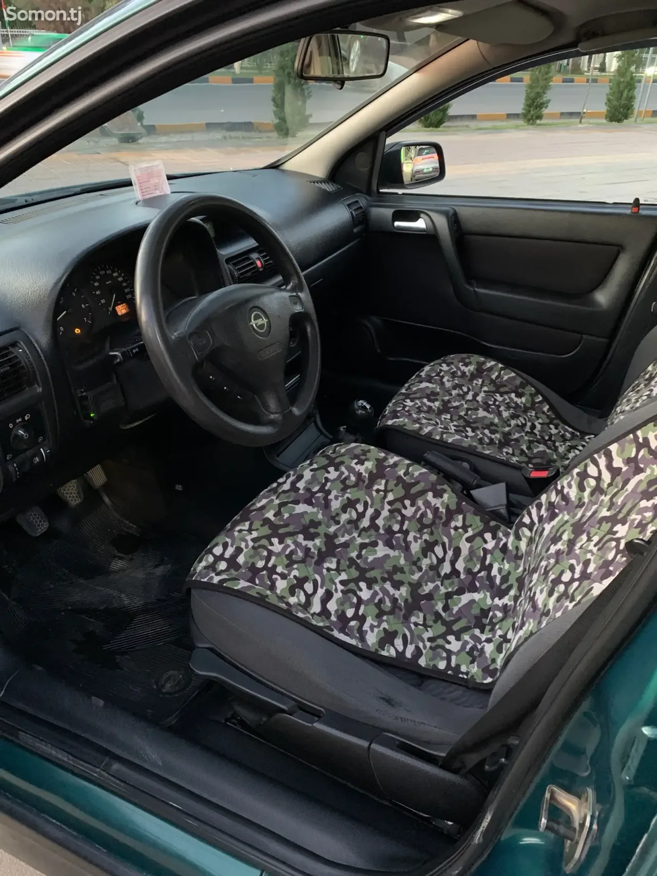 Opel Astra G 1999 · 1.6 MT