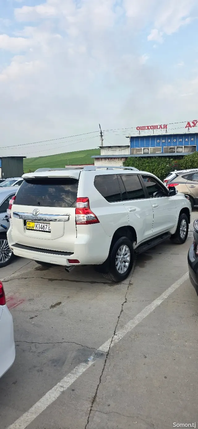 Toyota Land Cruiser Prado 2012 · 4.0 AT