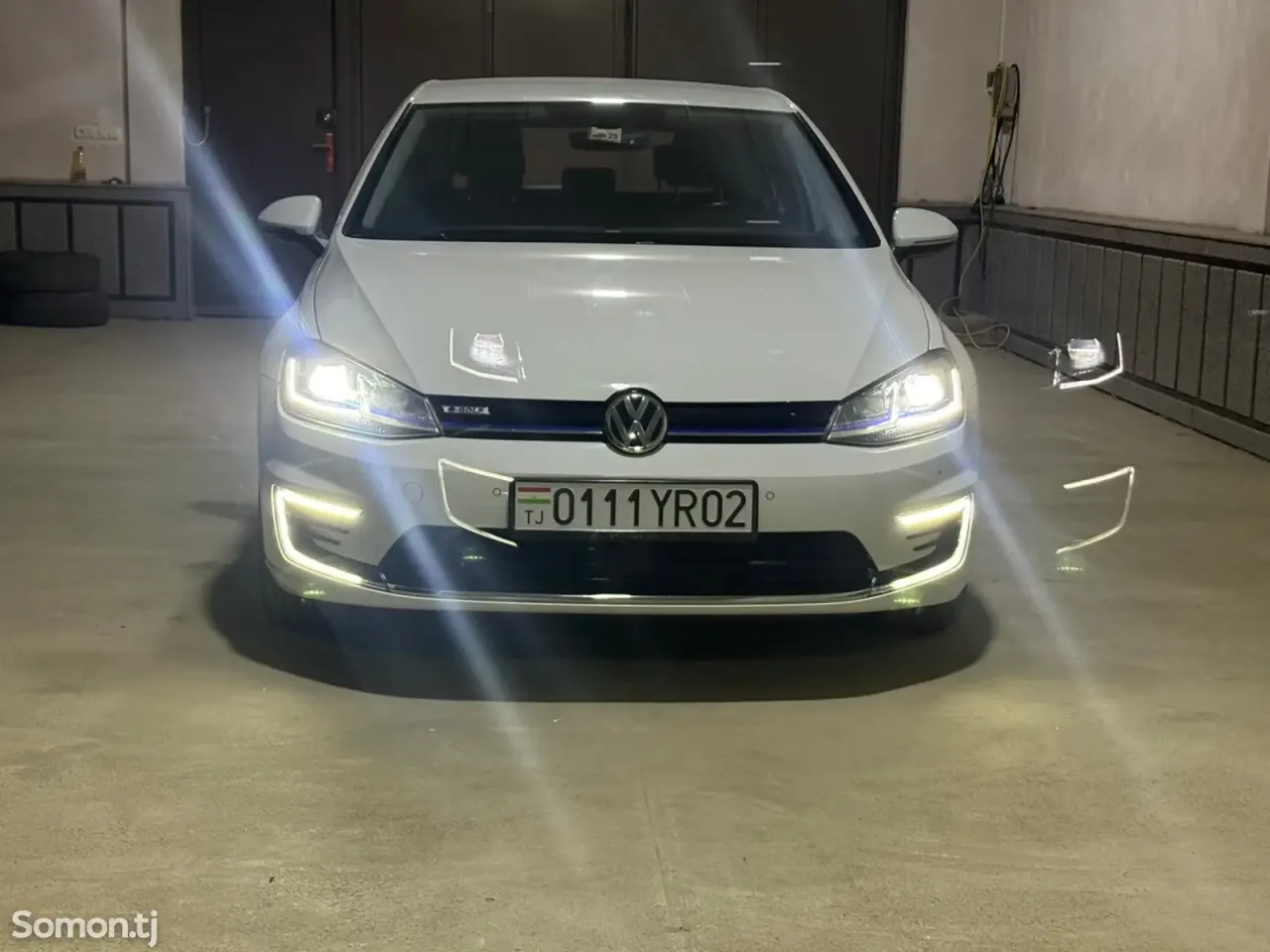 Volkswagen Golf 2019 · 2.4 AT