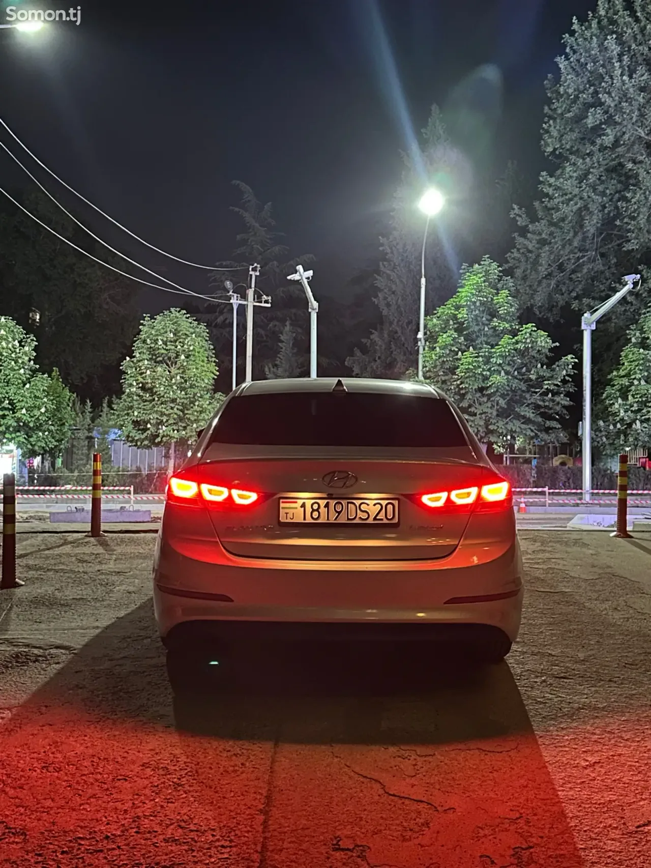 Hyundai Elantra 2017 · 2.0 AT