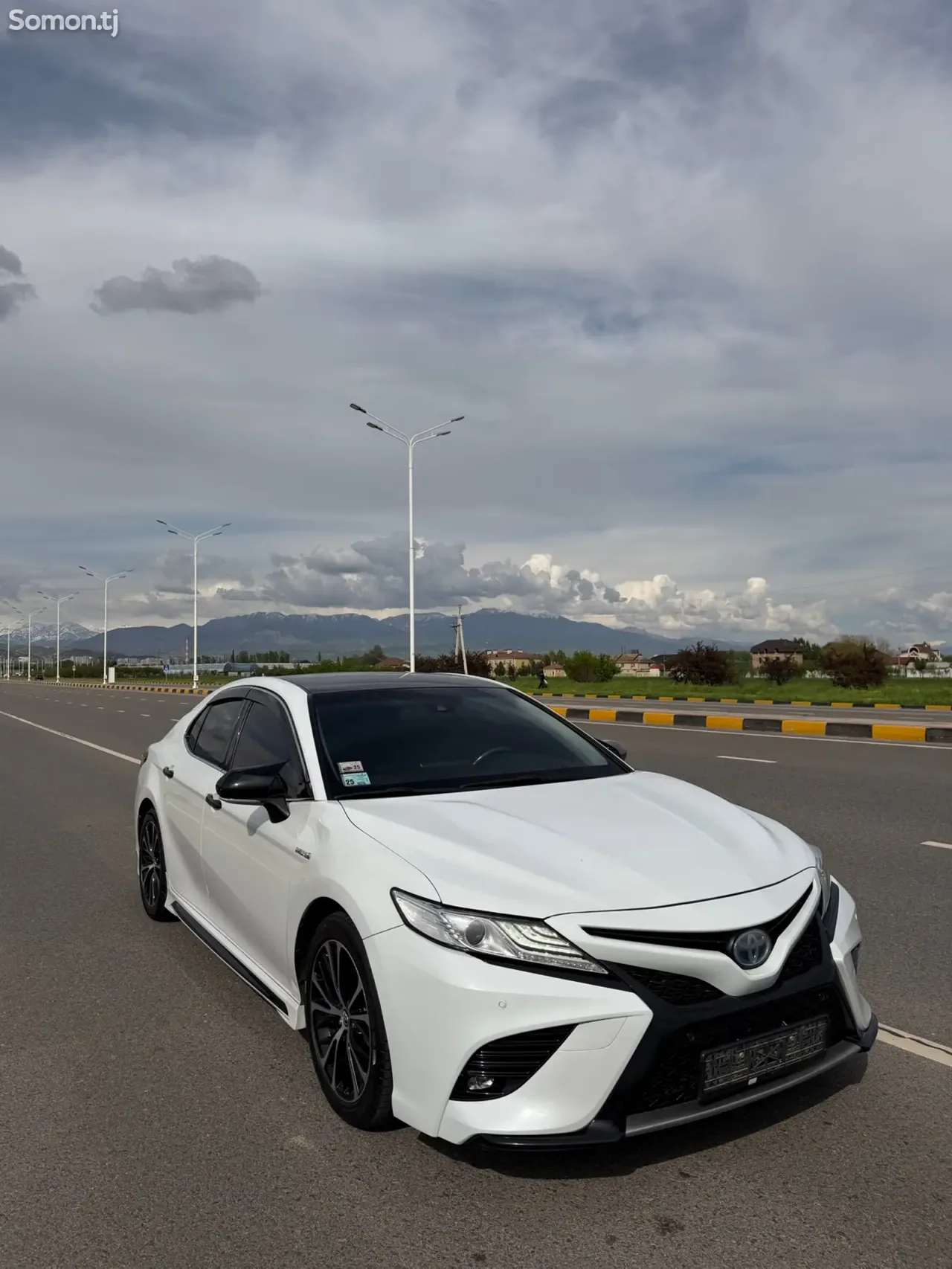 Toyota Camry 2018 · 2.5 AT
