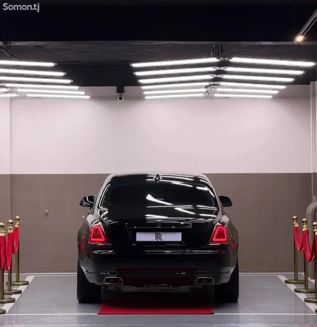Rolls-Royce Ghost 2020 · 6.5 AT