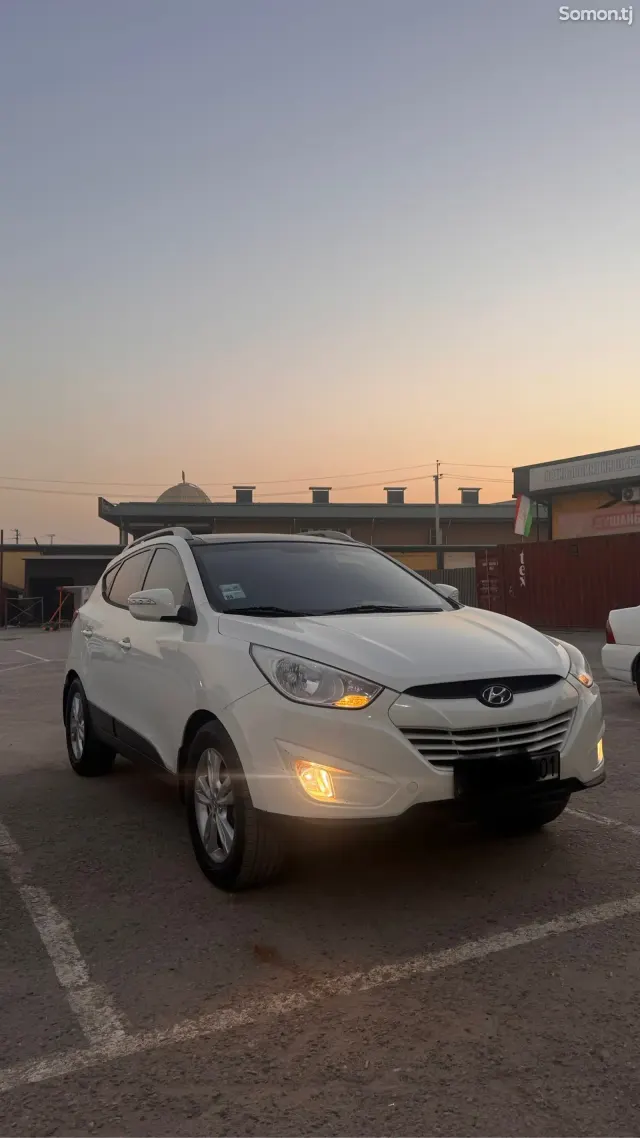 Hyundai Tucson 2011 · 2.0 AT