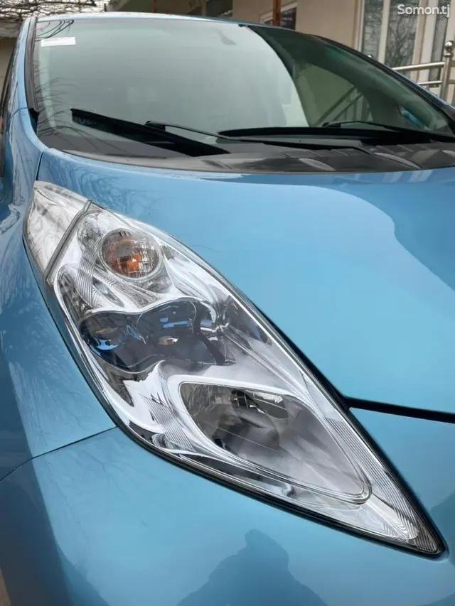 Nissan Leaf 2012 · AMT