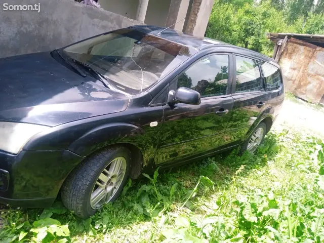 Ford Focus 2005 · 2.0 MT