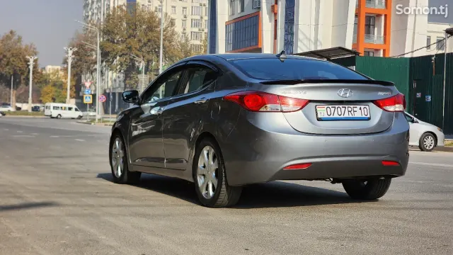 Hyundai Avante 2011 · 1.6 AT