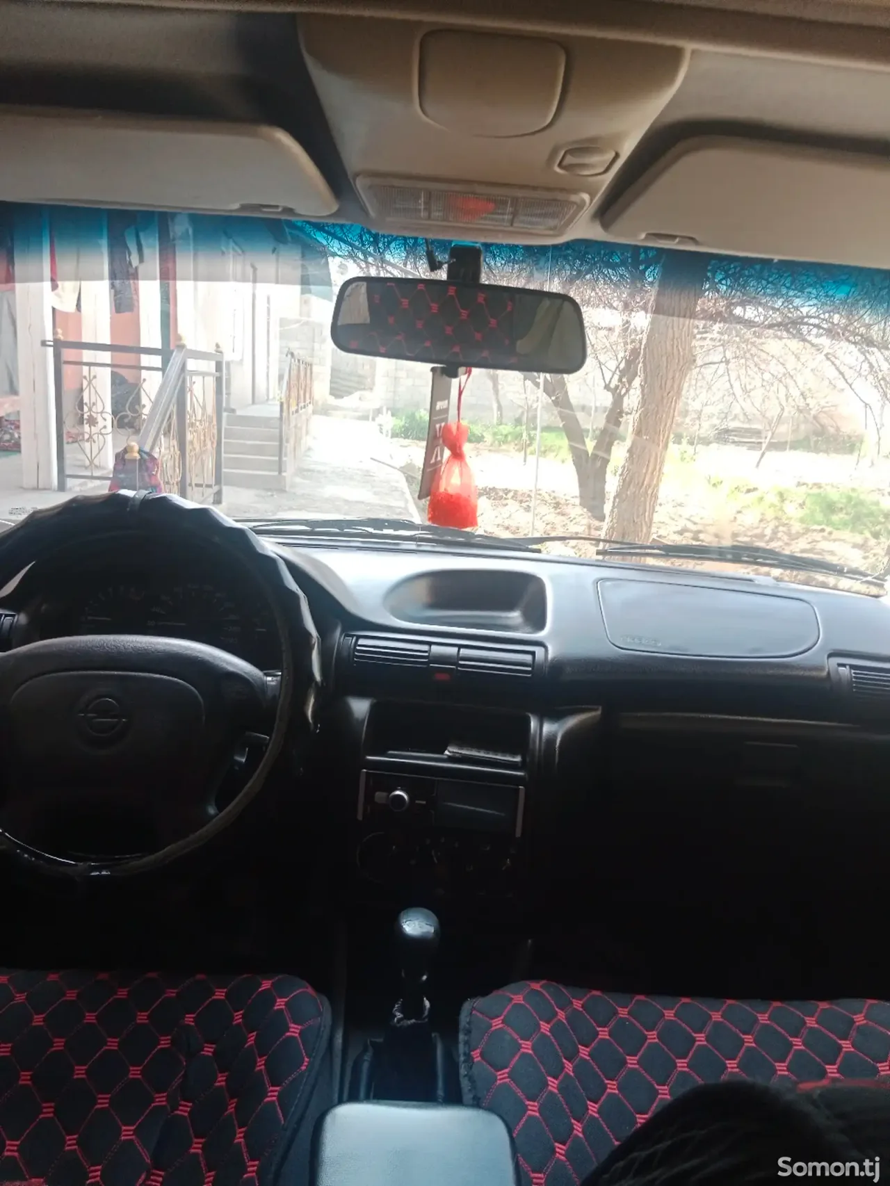 Opel Astra F 1996 · 1.6 MT