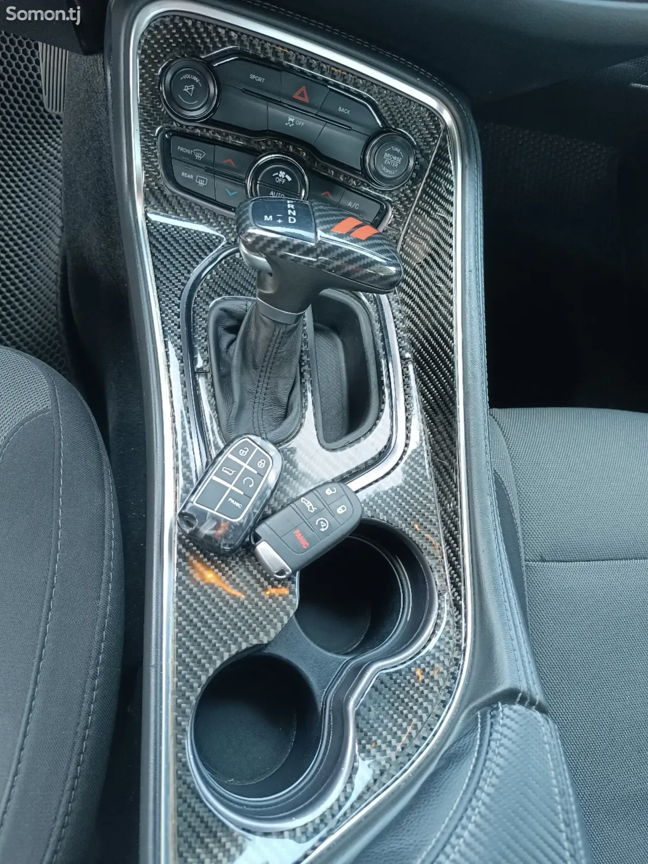 Dodge Challenger 2015 · 3.6 AT