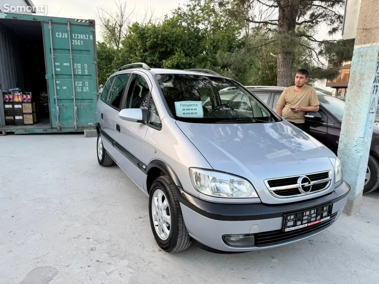 Opel Zafira 2002 · 1.8 MT