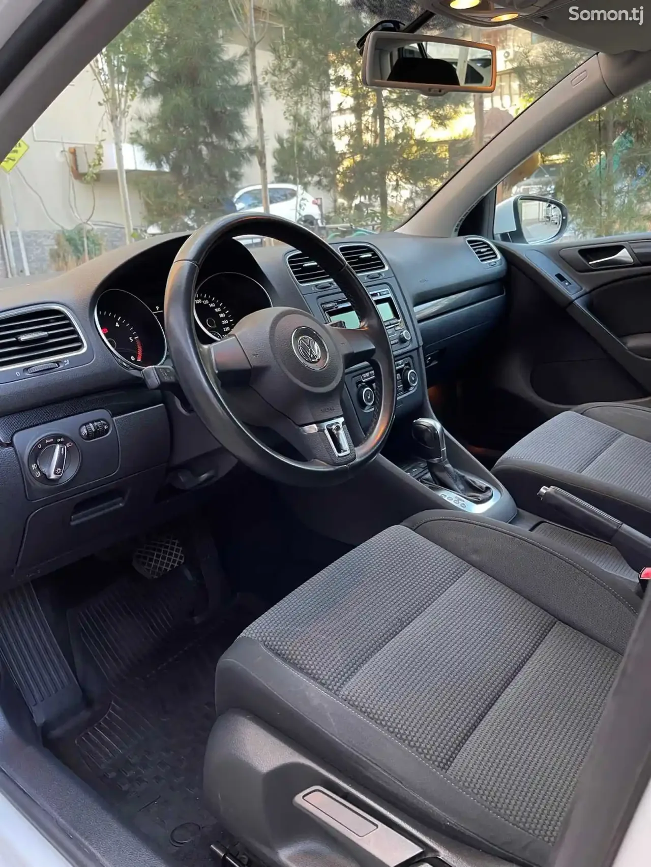 Volkswagen Golf 2012 · 2.0 AT